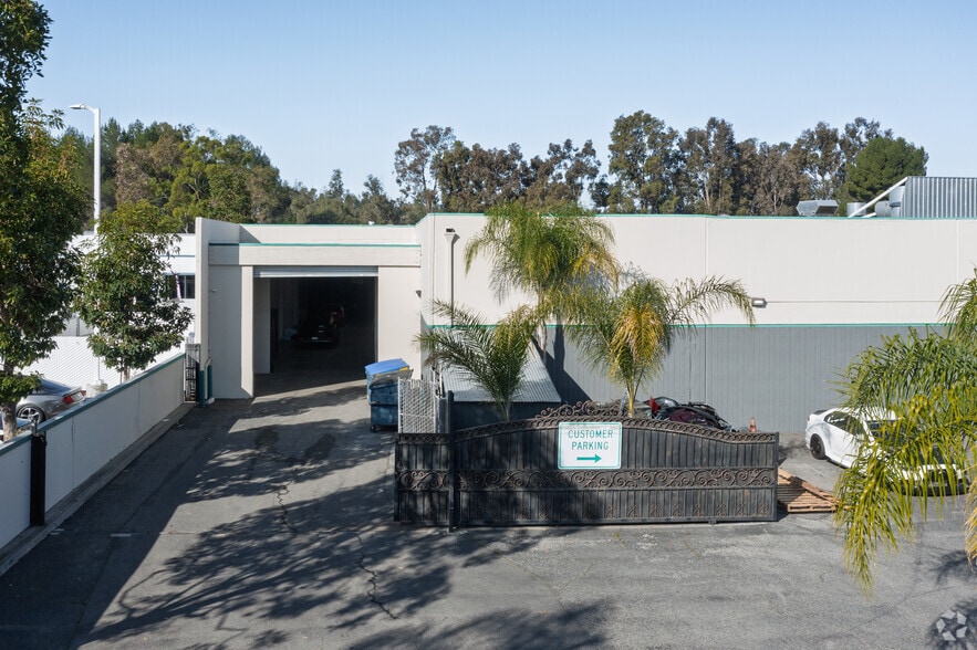 More Photos Of 22912 El Pacifico Dr, Laguna Hills Warehouse For Lease
