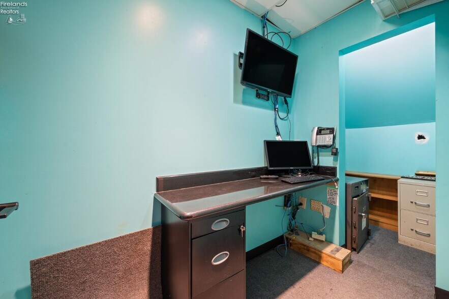 More Photos Of 356 Main St, Huron Apartments For Sale