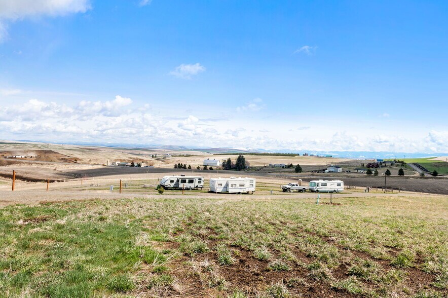 More Photos Of 110 Seubert Heights Dr, Cottonwood Trailer Camper Park For Sale