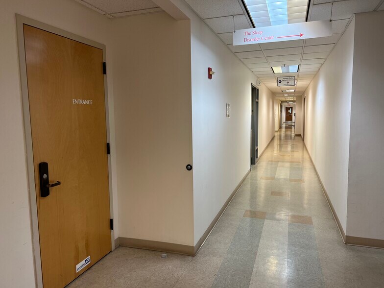 More Photos Of 1000 Meade St, Dunmore Medical For Lease