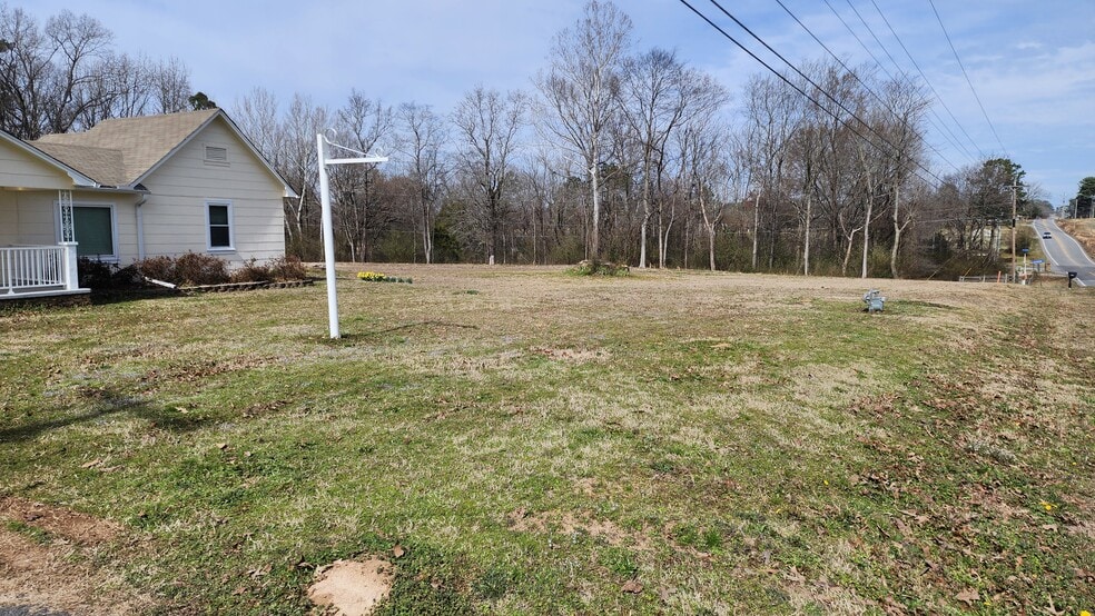 More Photos Of 5013 Springhill Rd, Benton Freestanding For Sale
