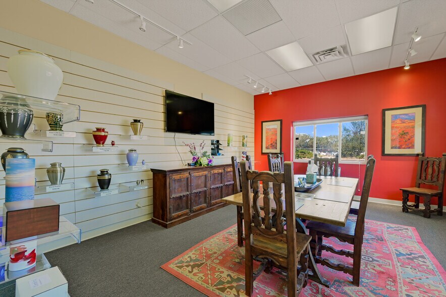 More Photos Of 2500 Camino Entrada, Santa Fe Office For Lease