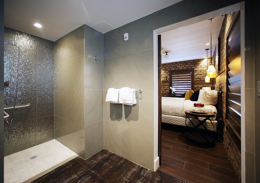 More Photos Of 1320 Ocean Dr, Miami Beach Hotel For Sale