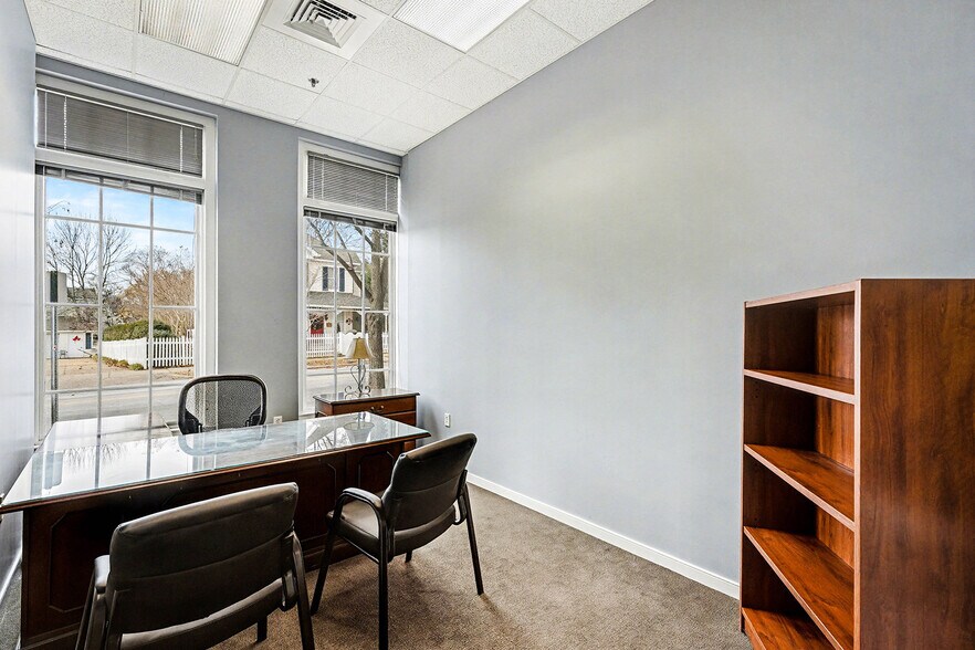 More Photos Of 415-417 Wolfe St, Fredericksburg Medical For Lease