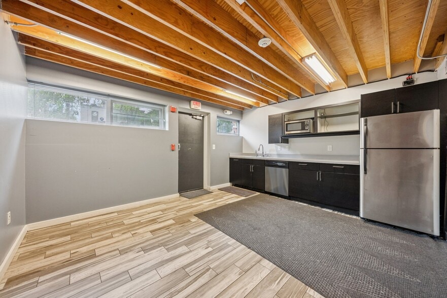 More Photos Of 1508 U St NW, Washington Office For Lease