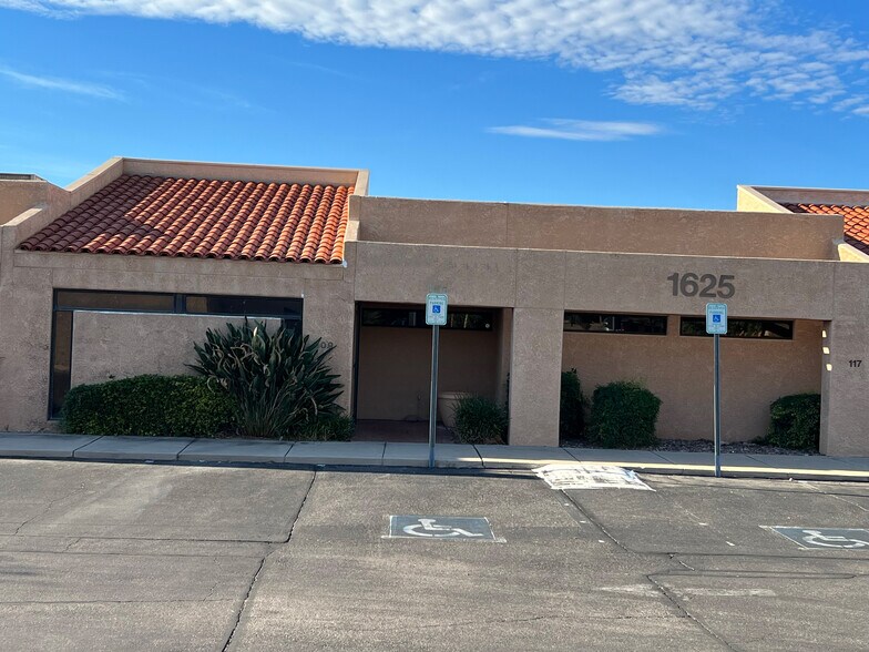 Primary Photo Of 1625 W Ina Rd, Tucson Medical For Lease