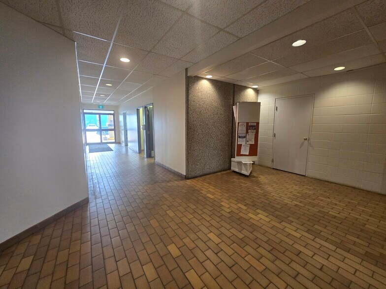 More Photos Of 5201 44 St, Bonnyville Industrial For Sale