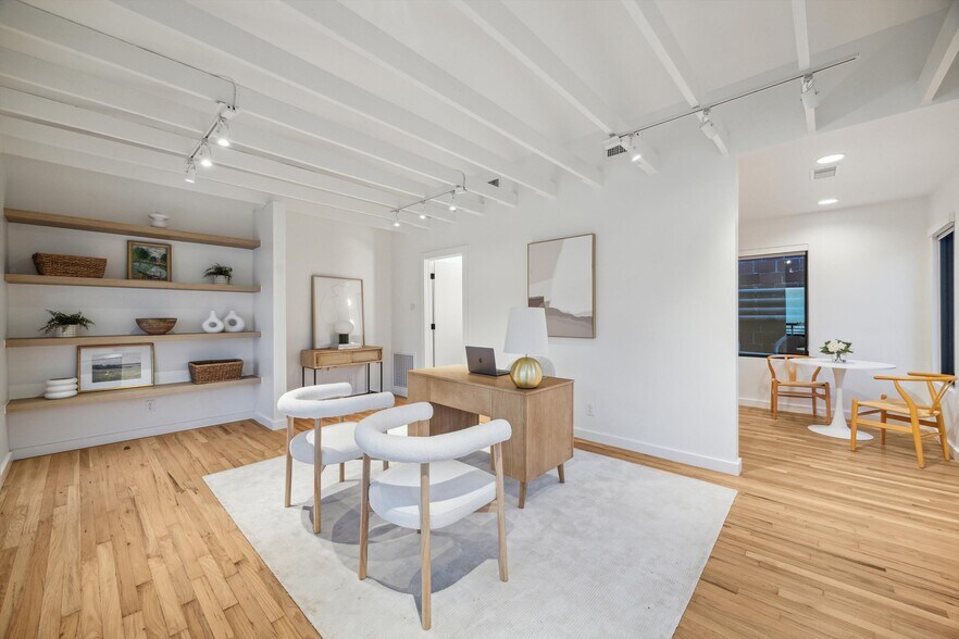 More Photos Of 2412 Bartlett St, Houston Loft Creative Space For Lease