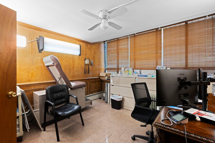 More Photos Of 30 Saint James Pl, Brooklyn Apartments For Lease