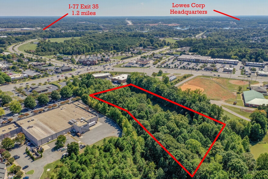 More Photos Of 158 Town Center Dr, Mooresville Land For Sale