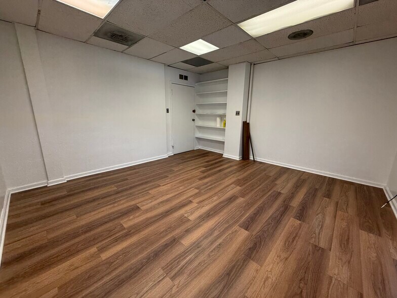 More Photos Of 4810 Beauregard St, Alexandria Office For Sale