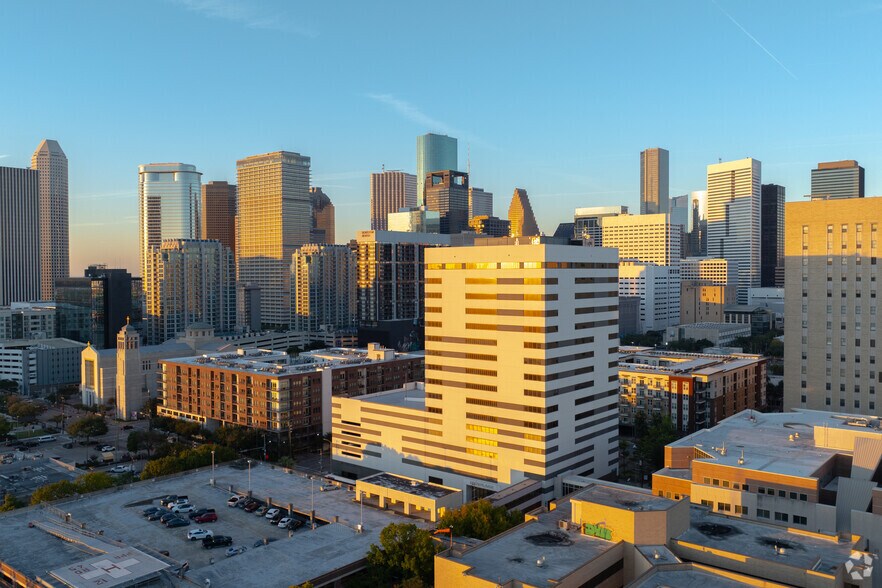 Primary Photo Of 1315 St Joseph Pky, Houston Office For Sale