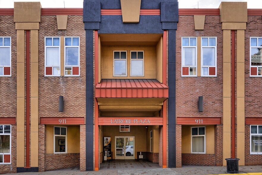 More Photos Of 911 Ligonier St, Latrobe Medical For Sale