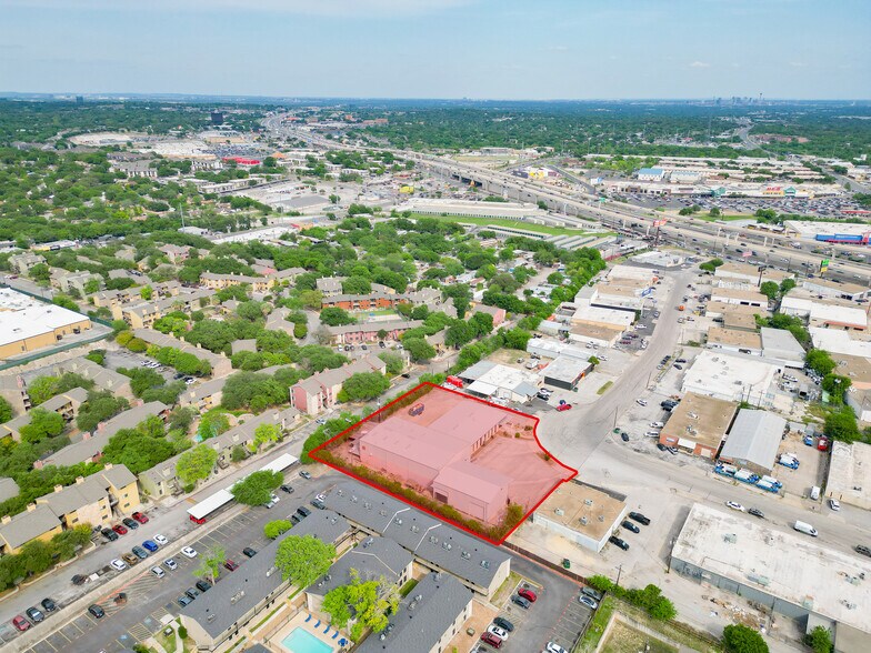 More Photos Of 5423 Jackwood Dr, San Antonio Warehouse For Sale