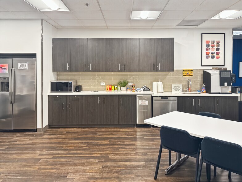 More Photos Of 3017 Douglas Blvd, Roseville Office For Lease