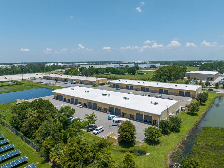 More Photos Of 3920 Anchuca Dr, Lakeland Warehouse For Lease