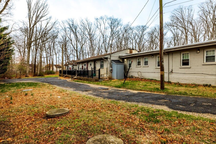 More Photos Of 899 Corkery Ln, Williamstown Hotel For Sale