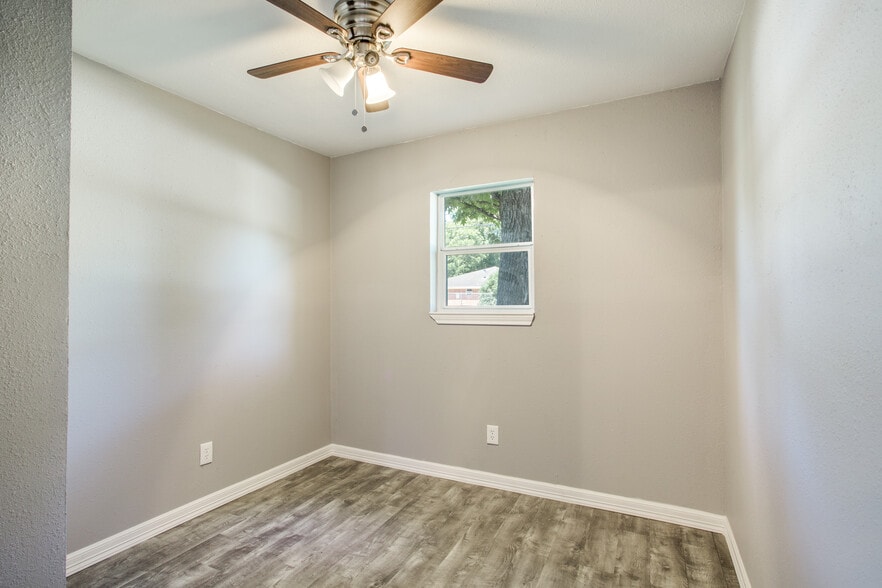 More Photos Of 4914 Kashmere St, Houston Apartments For Sale