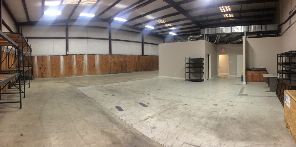 More Photos Of 3315 Spring Cypress Rd, Spring Unknown For Lease