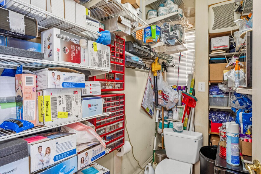 More Photos Of 2445-2447 2nd Ave, San Diego Office For Sale