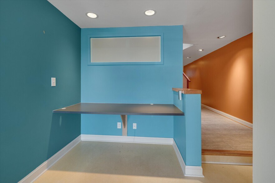 More Photos Of 329 W Main St, Durham Office For Lease