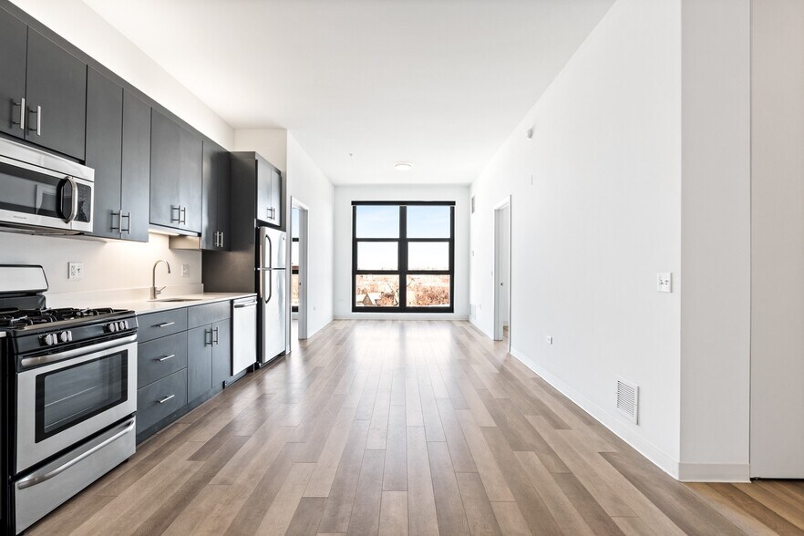 More Photos Of 2211 N Milwaukee Ave, Chicago Apartments For Lease