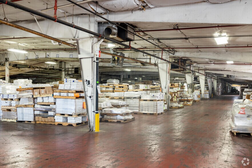 More Photos Of 240 E Industrial Pky, Fayette Manufacturing For Lease