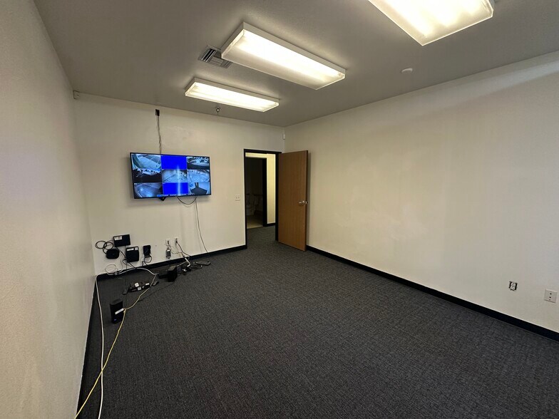 More Photos Of 7163 Old 215 Frontage Rd, Moreno Valley Research And Development For Lease