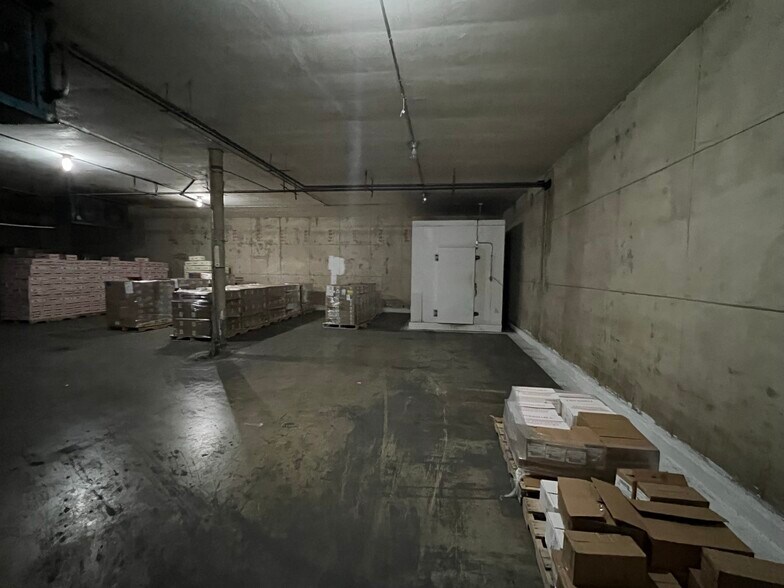 More Photos Of 4744 Singleton Station Rd, Louisville Distribution For Lease