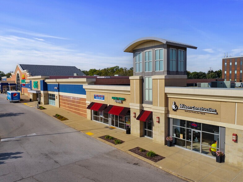 More Photos Of 858 Middle Rd, Bettendorf Unknown For Lease