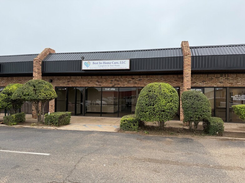 More Photos Of 5139-5147 69th St, Lubbock Office For Lease