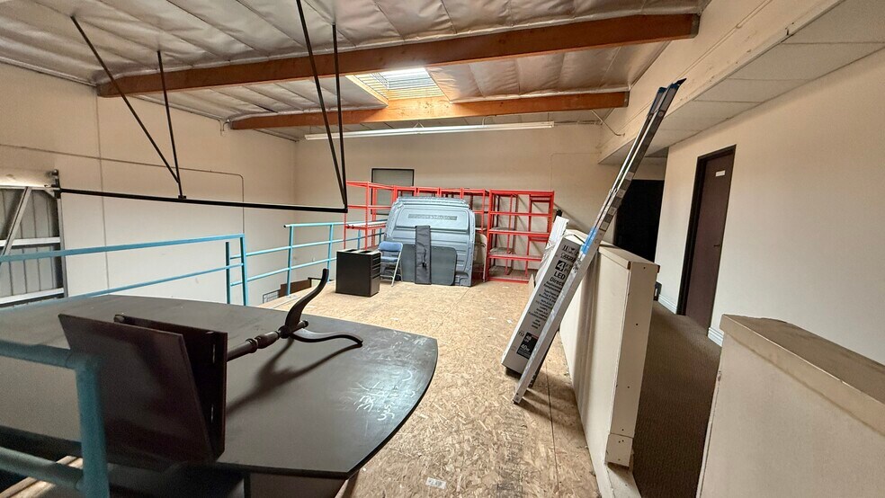 More Photos Of 11135 E Rush St, South El Monte Manufacturing For Lease