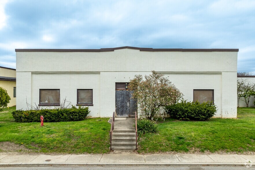 More Photos Of 170-200 E Broadway Ave, Westerville Unknown For Lease