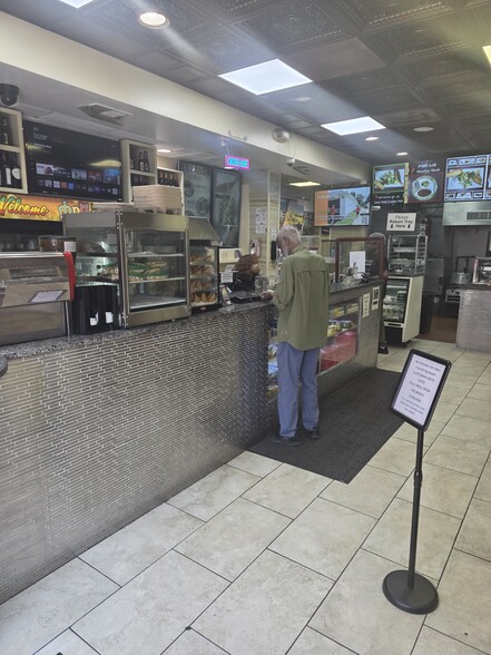 More Photos Of 1919 9th St NW, Washington Storefront For Sale