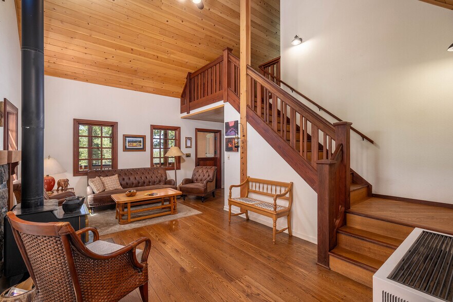 More Photos Of 320 Independence Lake Rd, Sierraville Lodge Meeting Hall For Sale