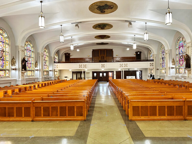 More Photos Of 2311 S Washtenaw Ave, Chicago Religious Facility For Sale