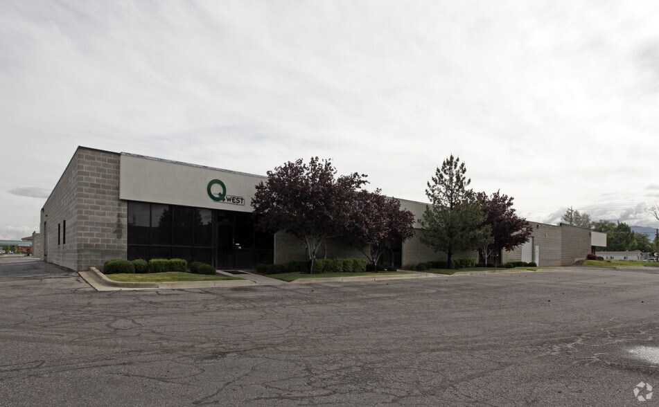 More Photos Of 2800-2826 S Redwood Rd, Salt Lake City Light Manufacturing For Lease
