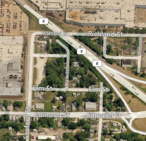 More Photos Of 300-302 Edmund St, East Peoria Warehouse For Sale