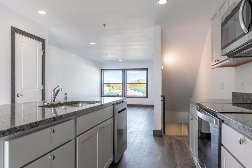 More Photos Of 2975 Aspen Dr, Spearfish Apartments For Sale