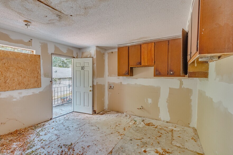 More Photos Of 2508 Highland Dr, Mobile Multifamily For Sale