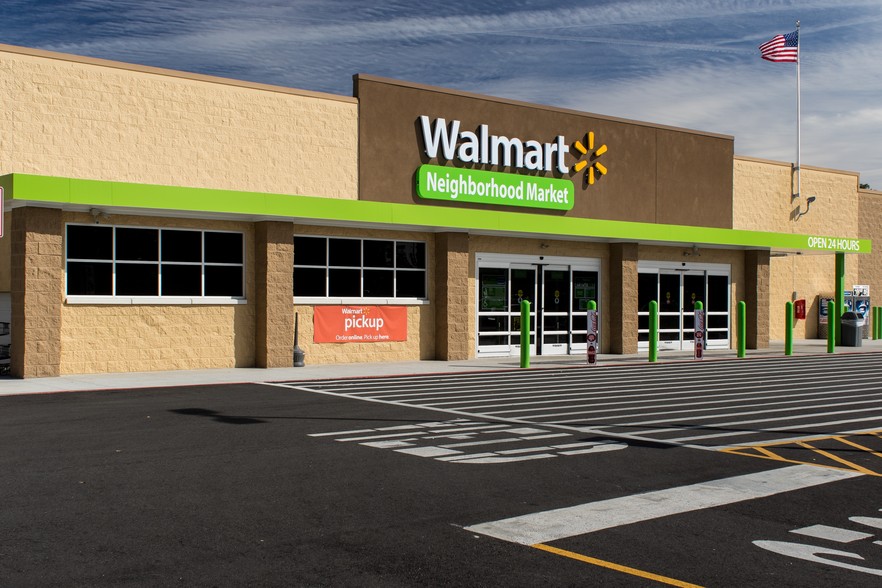 Primary Photo Of Walmart Market, Waycross Supermarket For Sale