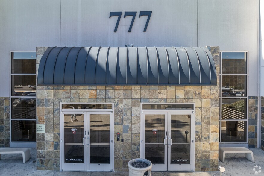 More Photos Of 777 N Rainbow Blvd, Las Vegas Office For Lease