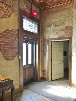 More Photos Of 1138 N Robinson Ave, Oklahoma City Office For Lease