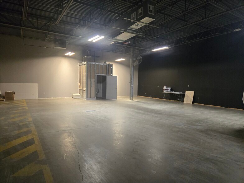 More Photos Of 2960 Technology Pl, Waldorf Research And Development For Lease