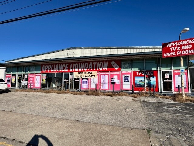 More Photos Of 8231 Burnet Rd, Austin Freestanding For Sale