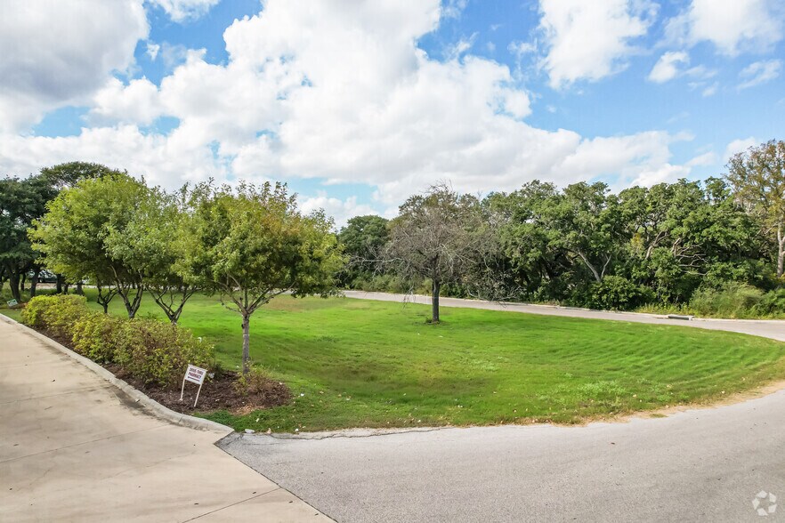More Photos Of Blanco Rd & Wurzbach Pky, San Antonio Land For Sale