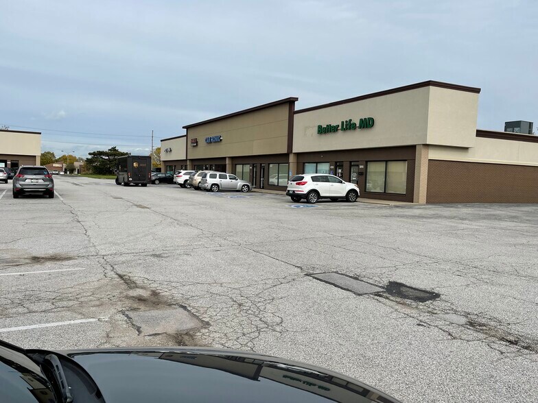 More Photos Of 3283-3369 Willowcreek Rd, Portage Storefront For Lease