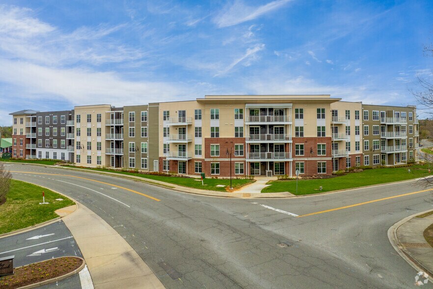More Photos Of 10945 Nuckols Rd, Glen Allen Apartments For Sale