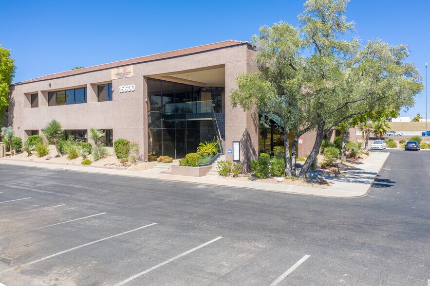 More Photos Of 15600-15650 N Black Canyon Hwy, Phoenix Office For Lease
