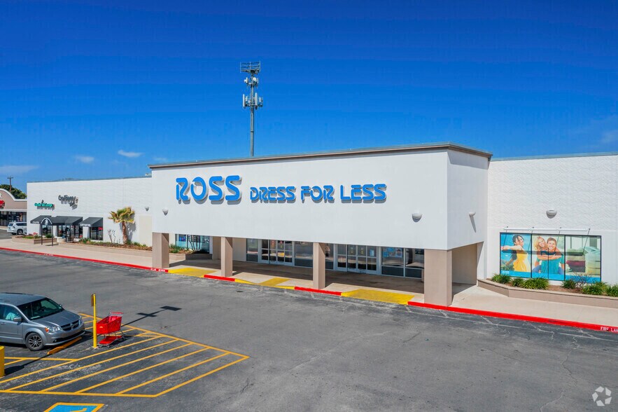 More Photos Of 2325-2399 NW Military Hwy, San Antonio Unknown For Lease